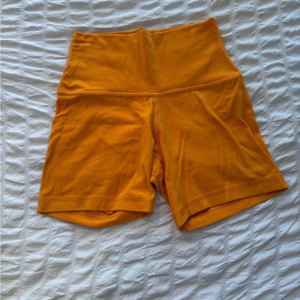 Aritzia golden butter shorts